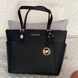 NWT Michael Korea Jet Set Travel Bag